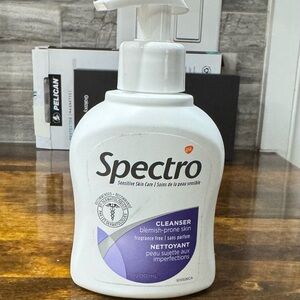 Spectro Cleanser for Blemish-Prone Skin